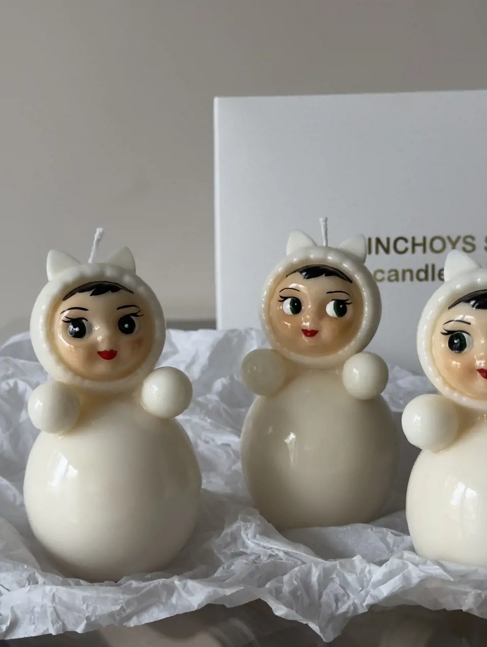 Неваляшка в белом в подарочной коробке  — изображение 4