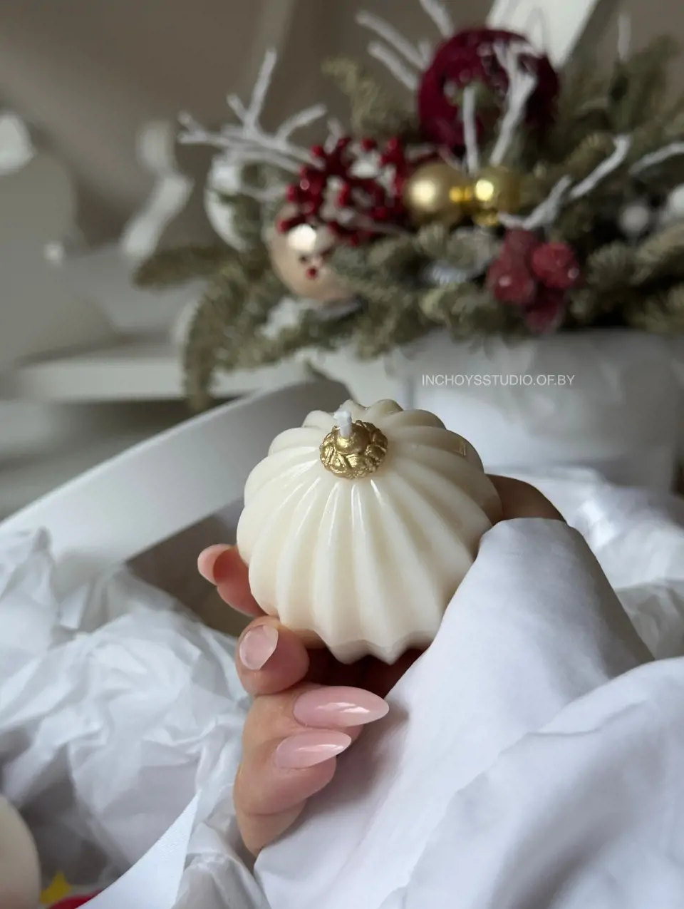 Керамический шар 6 см ребристый белый — изображение 2